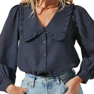 ASTR The Label Oversize Collar Blouse